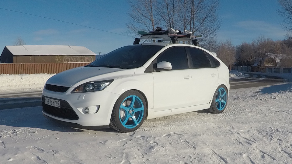Ford Focus Hatchback Белый Titanium