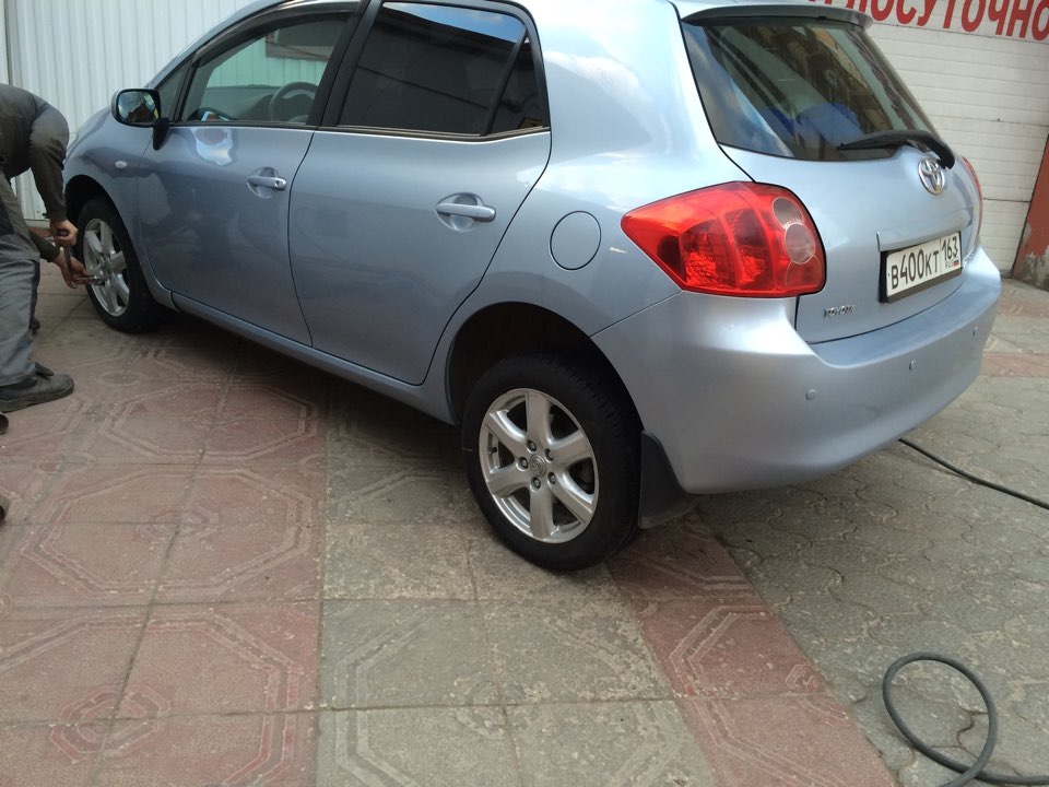 Обулись а лето — Toyota Auris (1G)