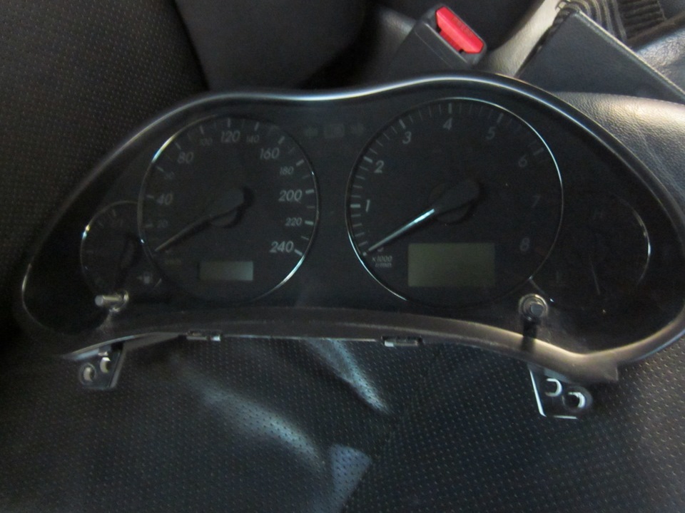 Фото в бортжурнале Toyota Avensis II