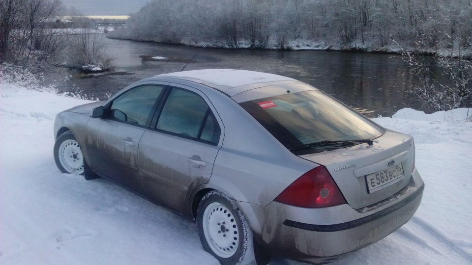Ford Mondeo Stardust Silver
