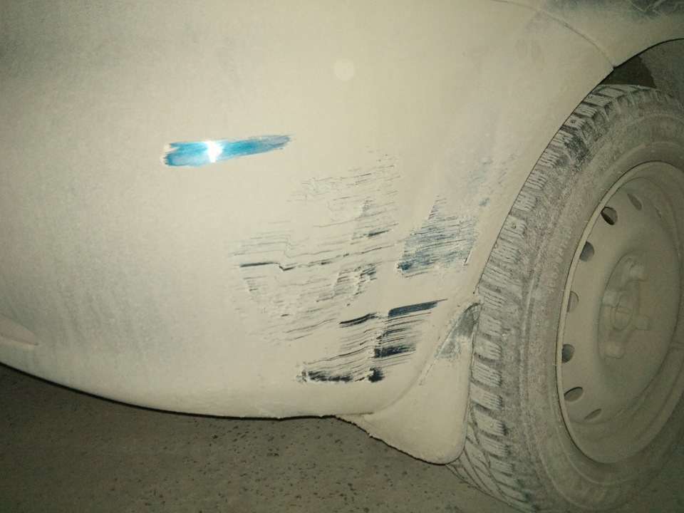 Мои повреждение, поцарапали и свезли краску до пластика. — Chevrolet Lacetti 5D