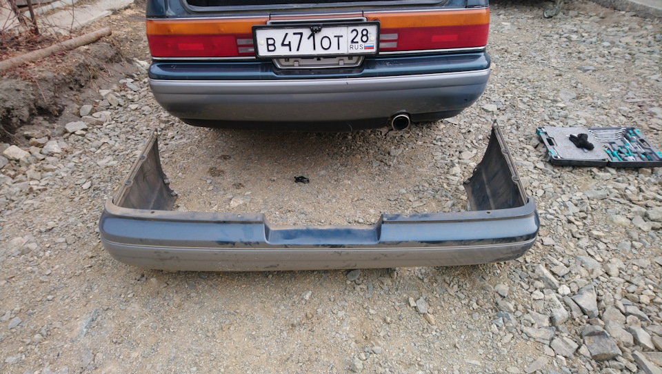 Photo from the logbook Toyota Crown (S140)