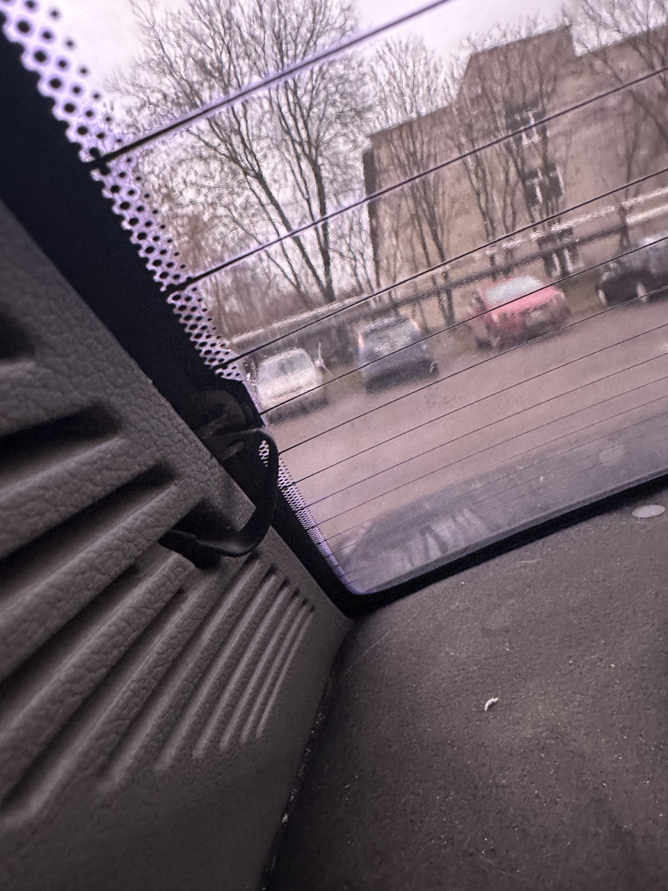 Контакт подогрева на месте — Renault Logan (1G)