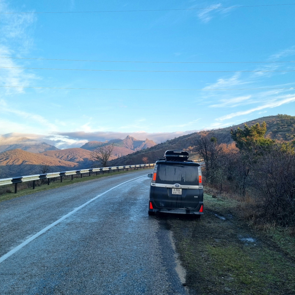 Фото в бортжурнале Toyota Voxy (3G)