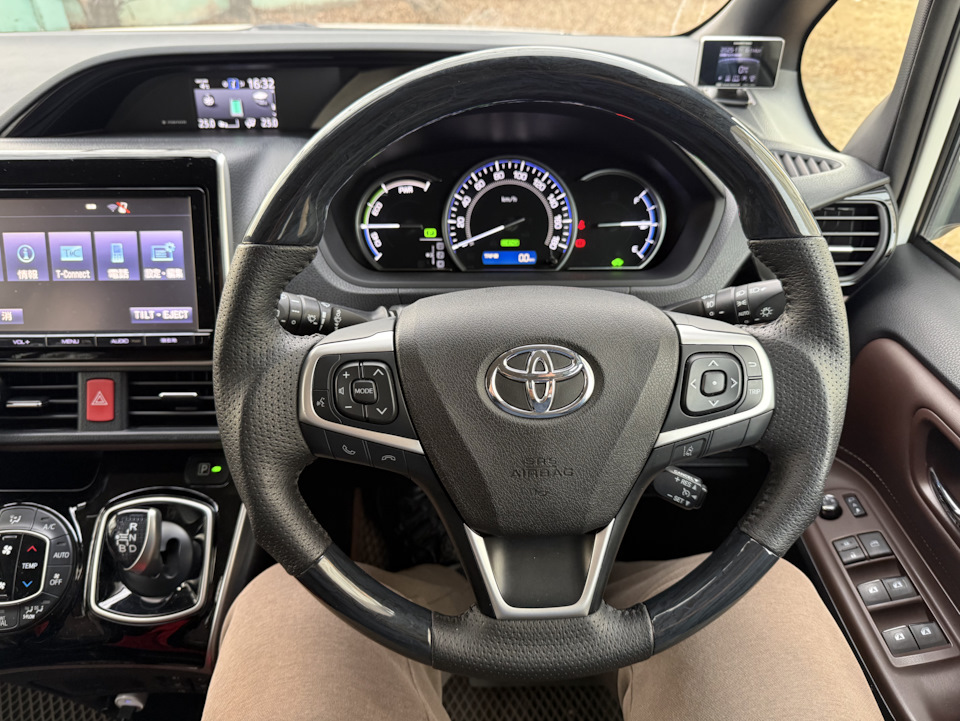 Photo from the logbook Toyota Esquire
