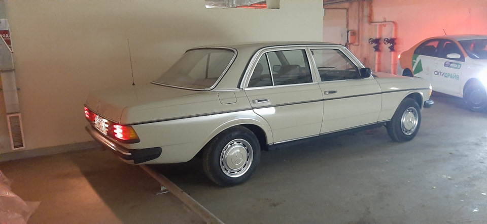 Фото в бортжурнале Mercedes-Benz W123