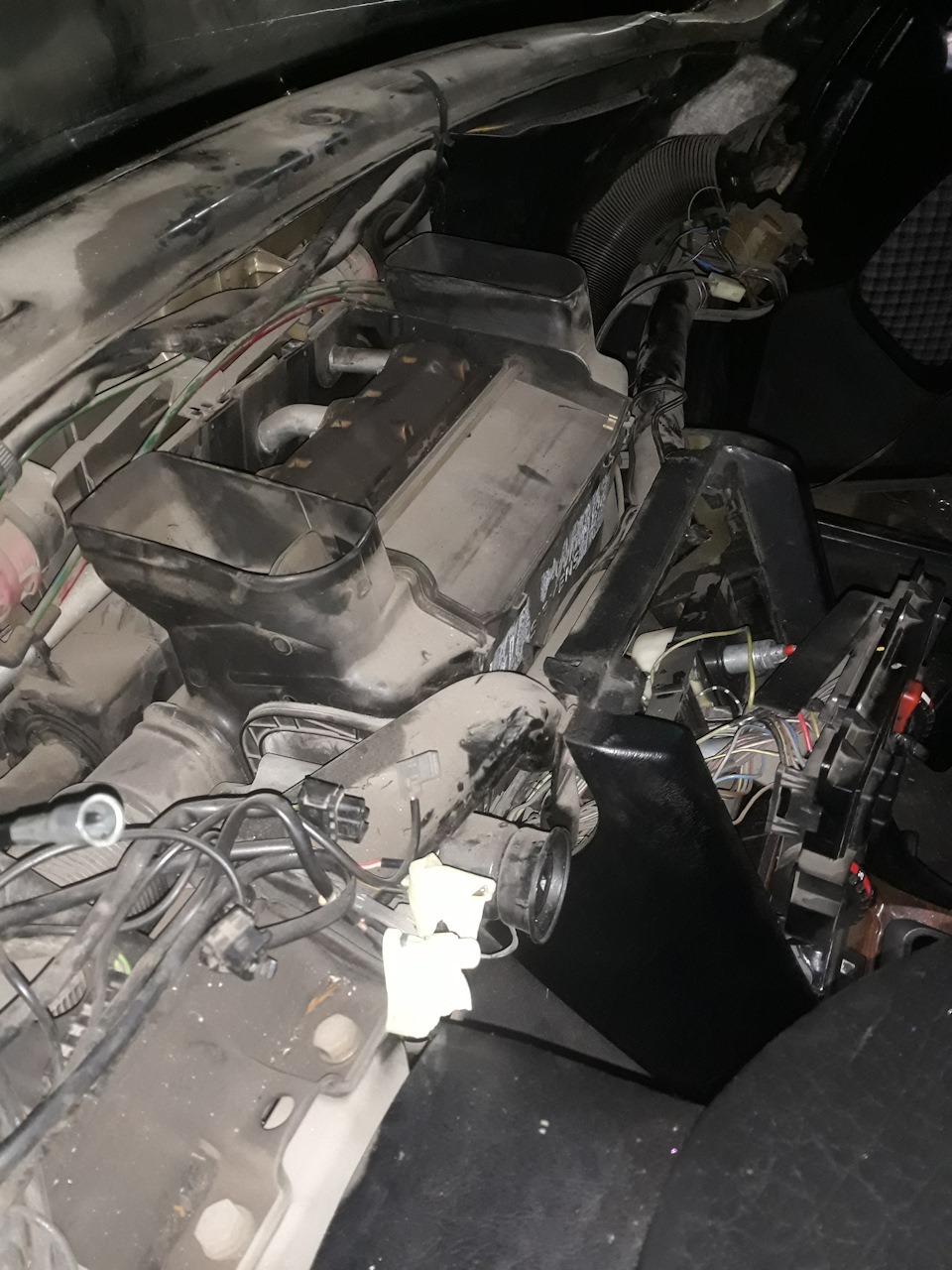Фото в бортжурнале Mercedes-Benz E-Class (W124)