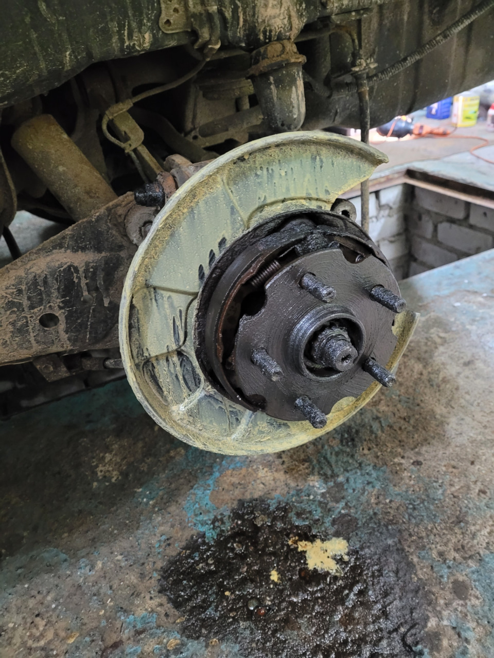 Покрываю кожух эпоксидным грунтом… — Toyota RAV4 (III)