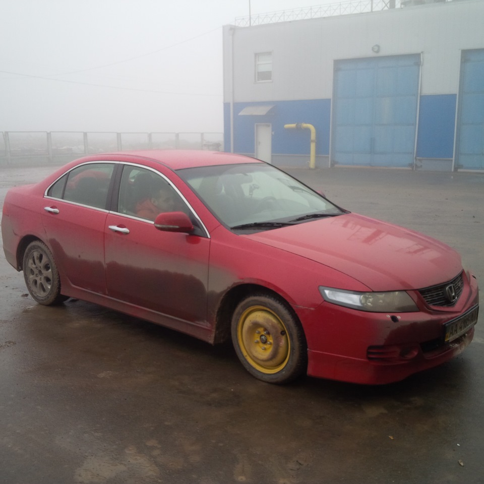 С костылём. — Honda Accord (7G)