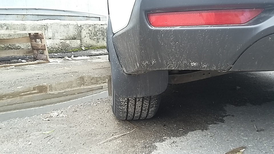 Вид сзади — Subaru Forester (SJ)