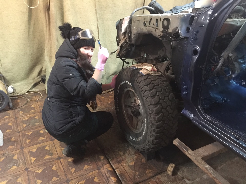 рисует) — Toyota 4Runner (2G)
