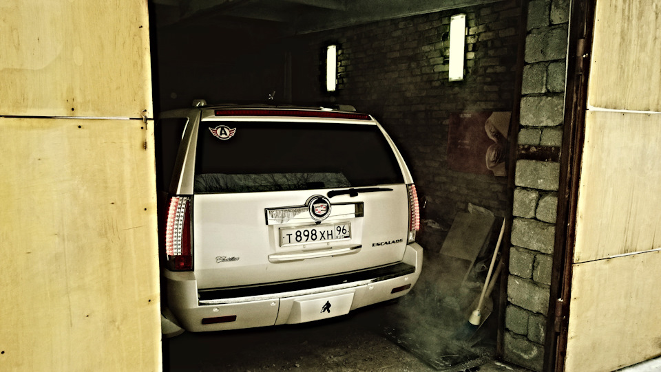 Фото в бортжурнале Cadillac Escalade (3G)