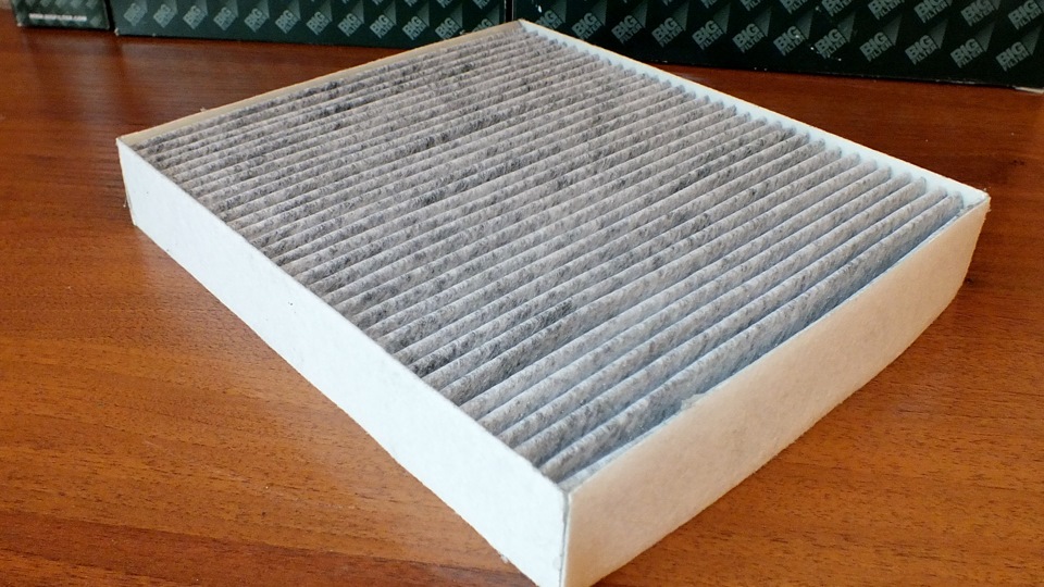 Фильтр салона угольный BIG FILTER GB-9941/C — Opel Astra J. Запчасти на фото: GB9941C