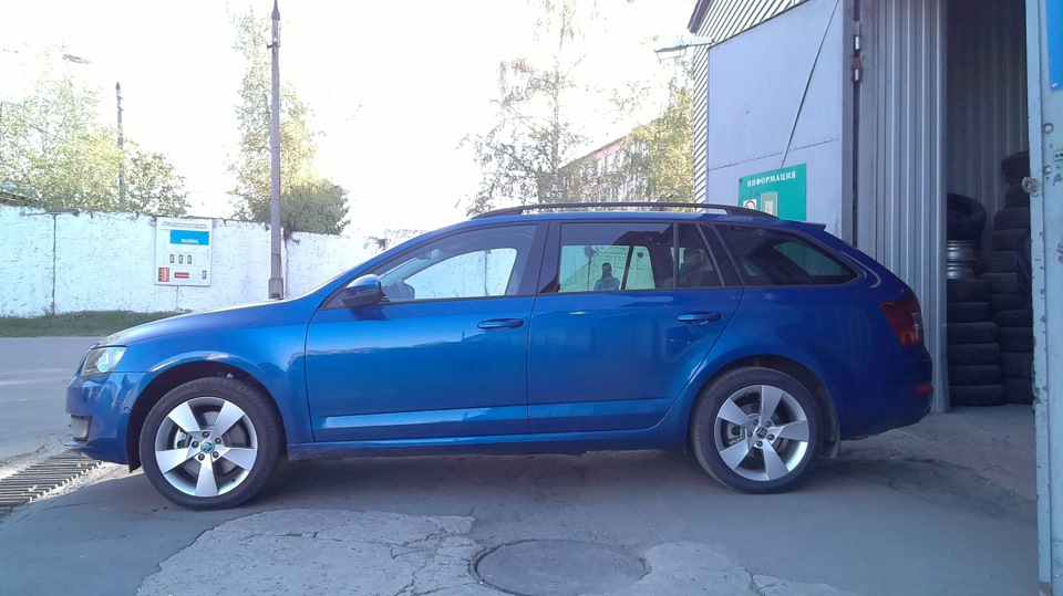 штатные Denom 17 7J ET 49 — Skoda Octavia Combi A7 Mk3
