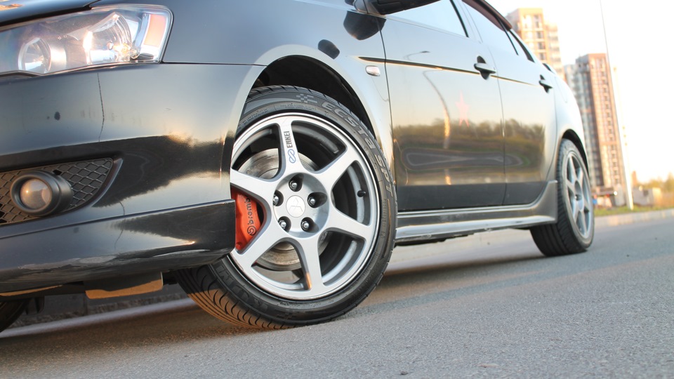 Mitsubishi Lancer Dobermann