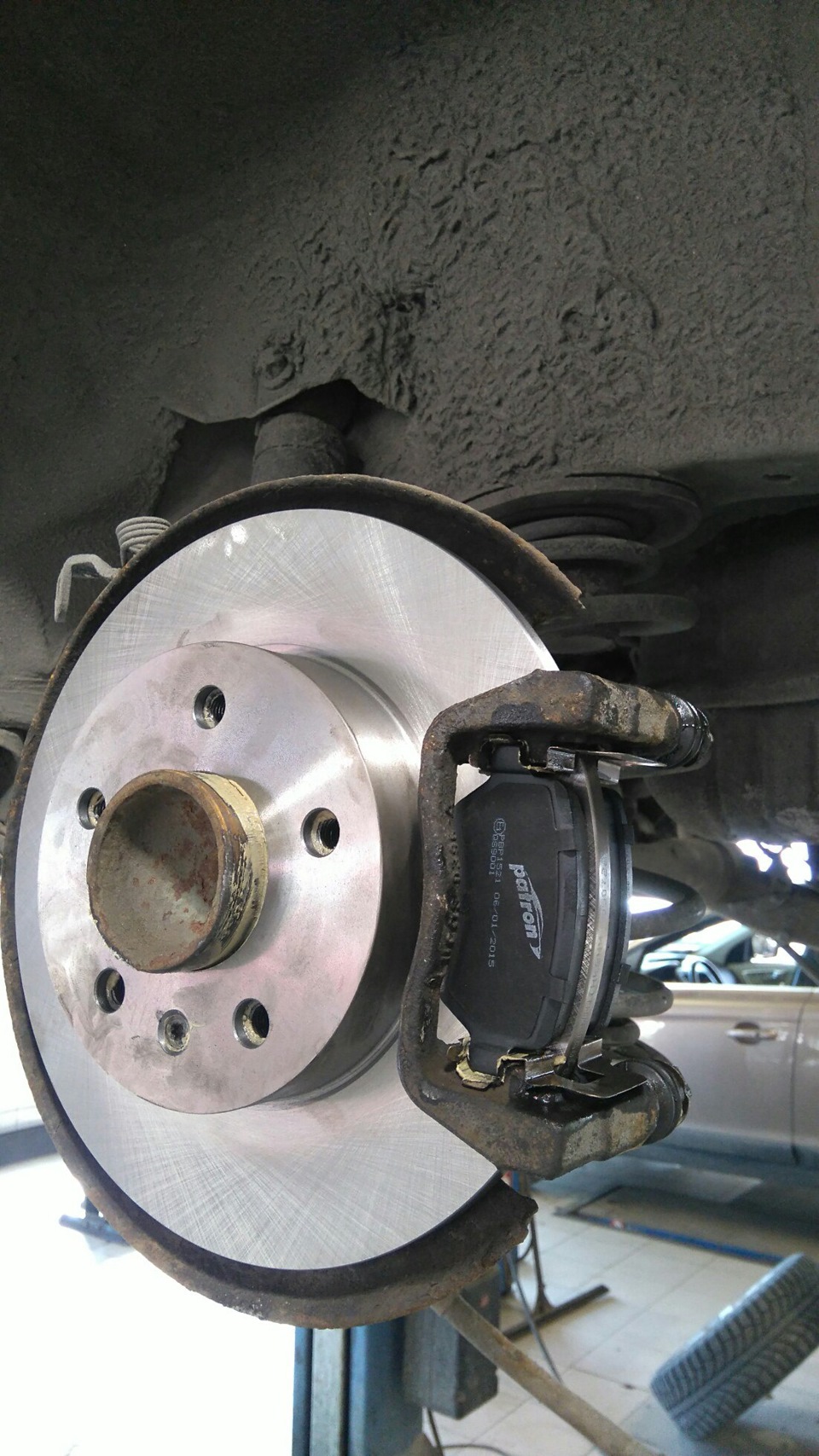 Стало — Opel Astra H GTC. Запчасти на фото: 6858831, 8012015