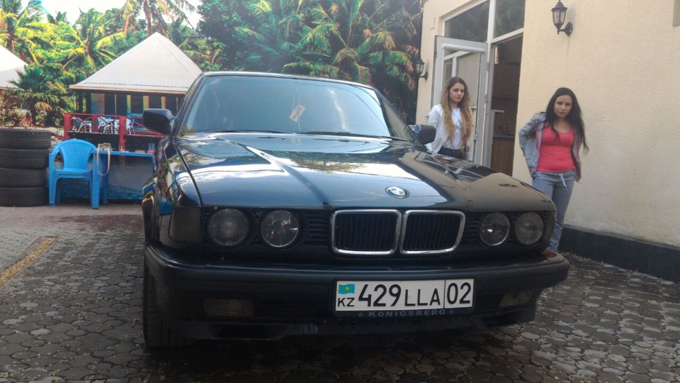 Фото в бортжурнале BMW 7 series (E32)