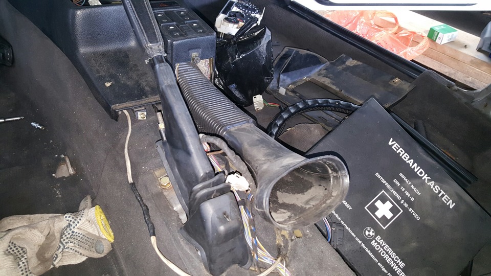 Фото в бортжурнале BMW 5 series (E34)