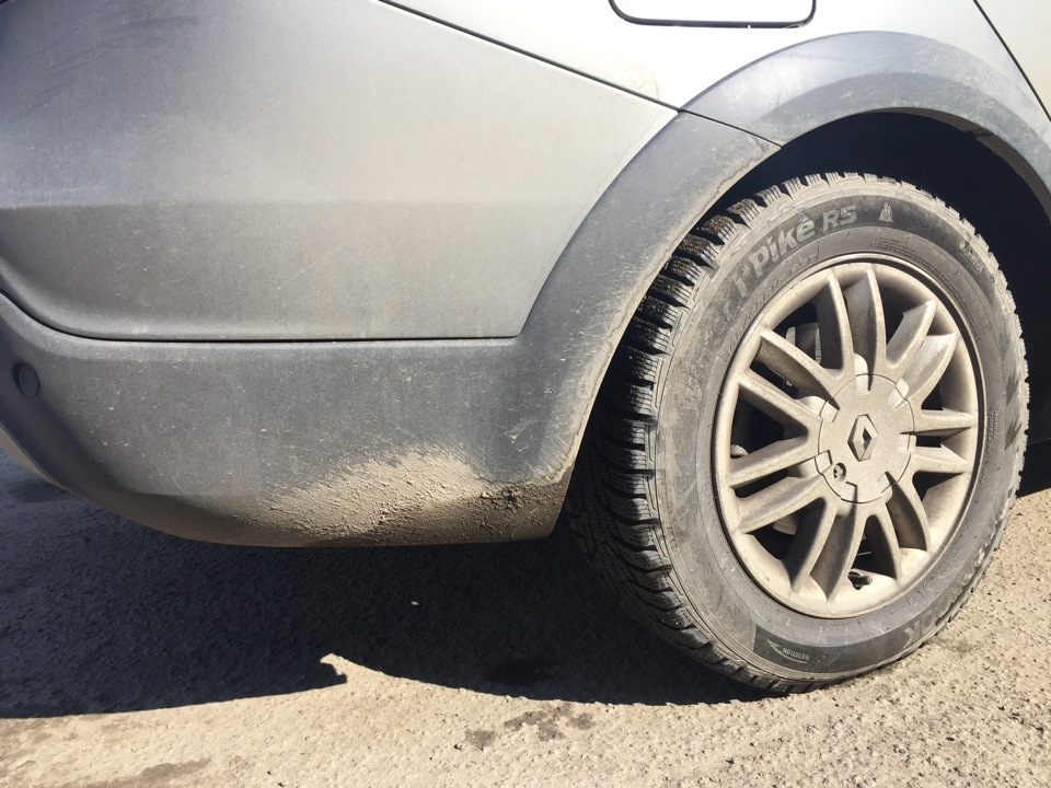 Непорядок без брызговиков — Lada Vesta SW Cross (1G)