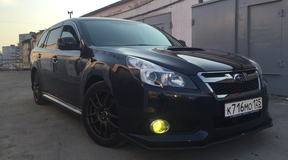 с установленной губой STI — Subaru Legacy (BM/BR)