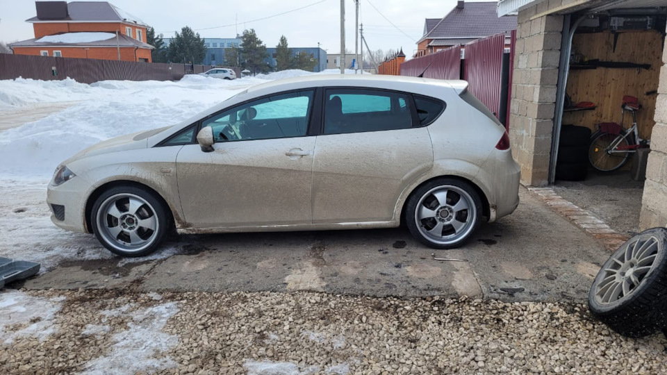 Фото в бортжурнале SEAT Leon (Mk II)