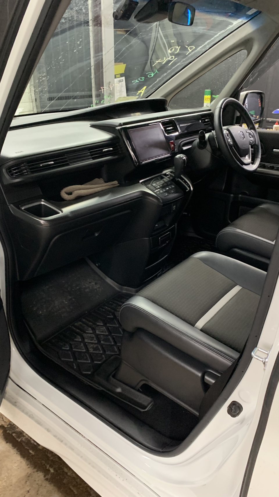 Фото в бортжурнале Honda Stepwgn (5G)