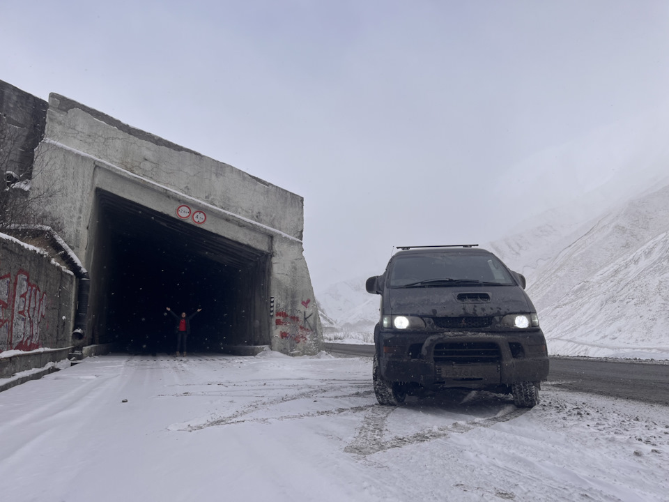 Грузинский перевал — Mitsubishi Delica (L400)