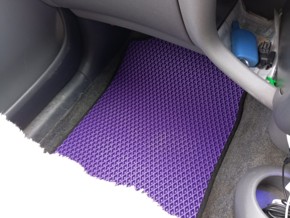 Фото в бортжурнале Toyota Vitz (10)