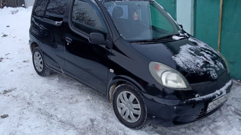 Toyota Yaris Verso Странный фунтик