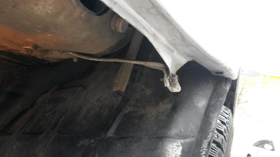 Левая была загнута. Как смог поправил на месте — Toyota Camry (V40)