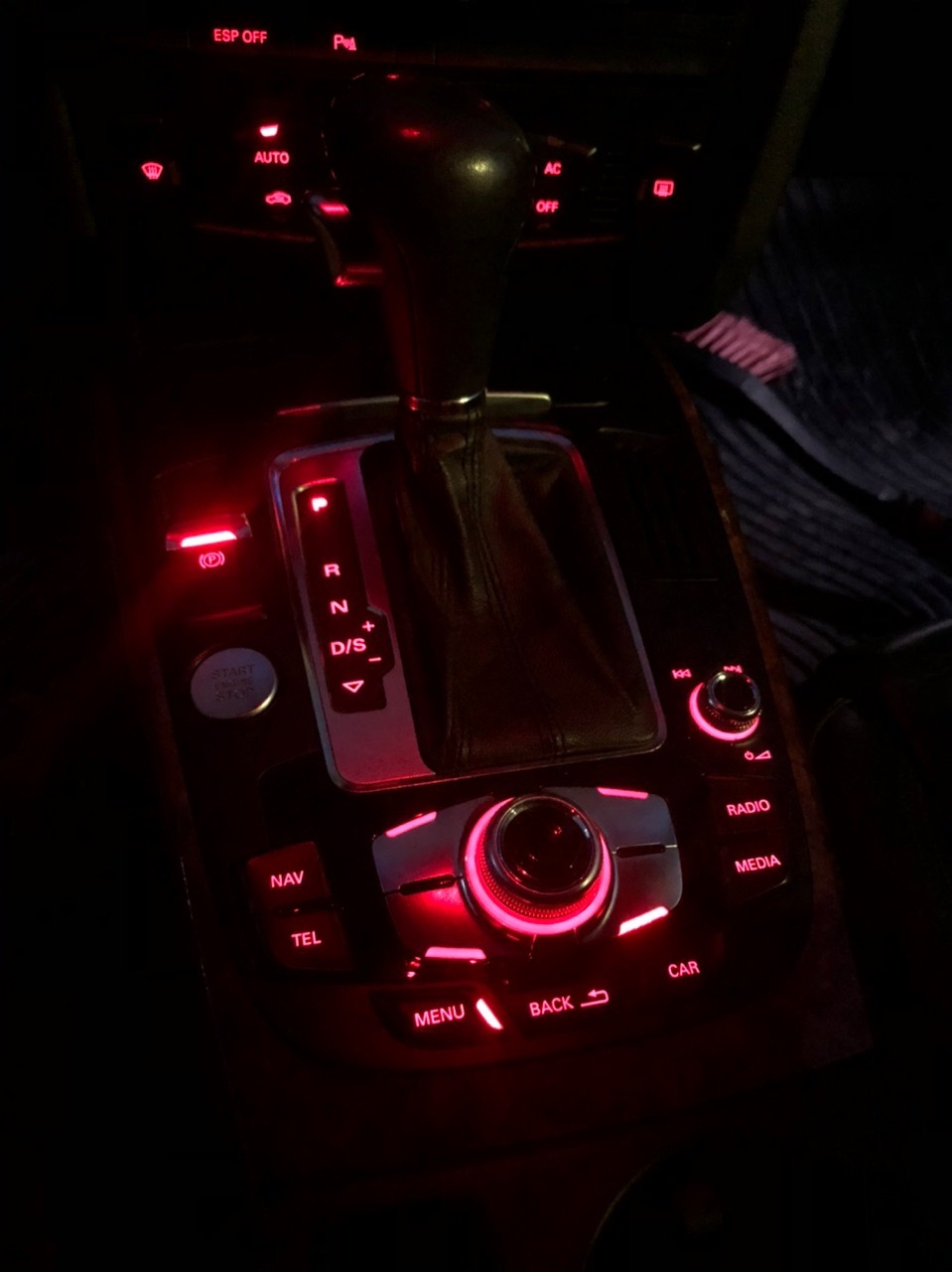Фото в бортжурнале Audi A4 Avant (B8)