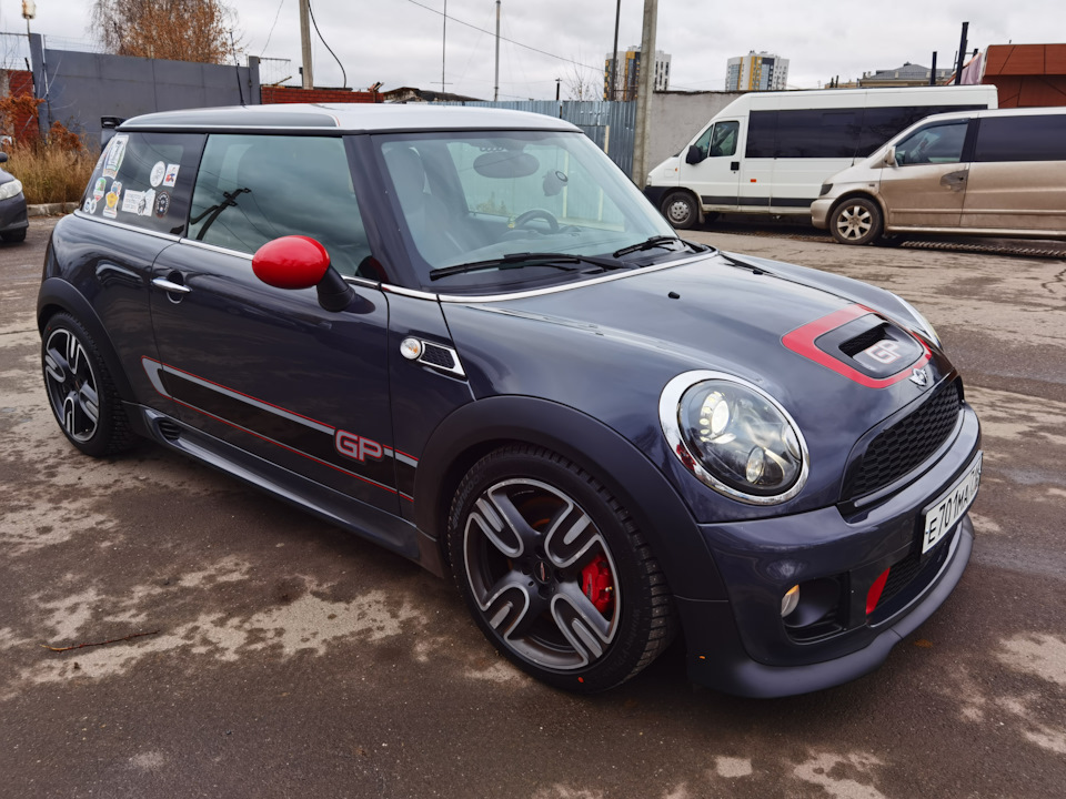 Ракурс один — MINI John Cooper Works GP (R56)