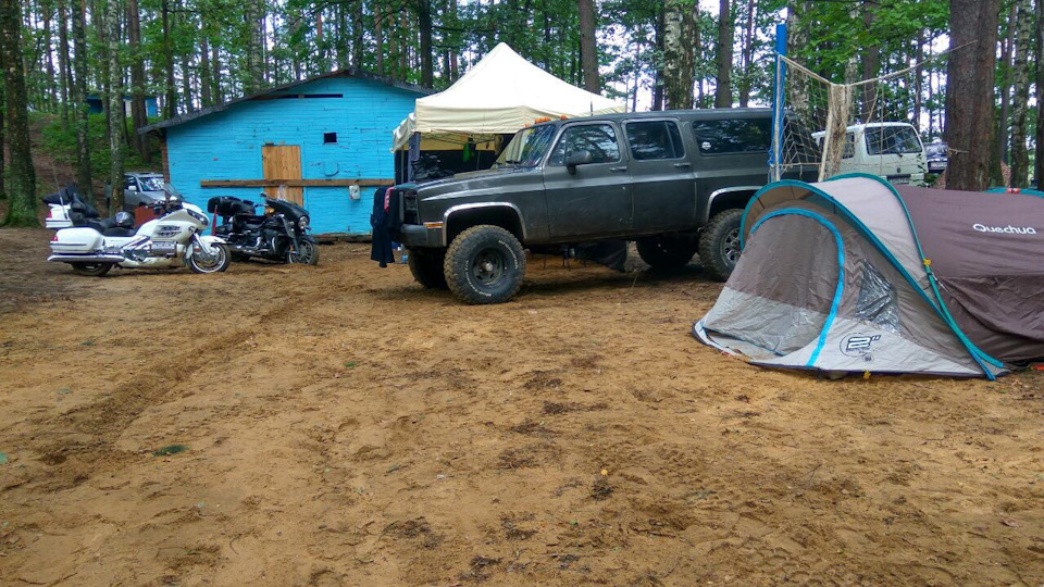 Лагерь… — Chevrolet Suburban (8G)