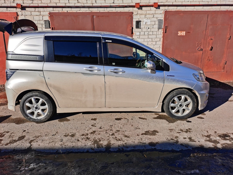 Фото в бортжурнале Honda Freed (1G)