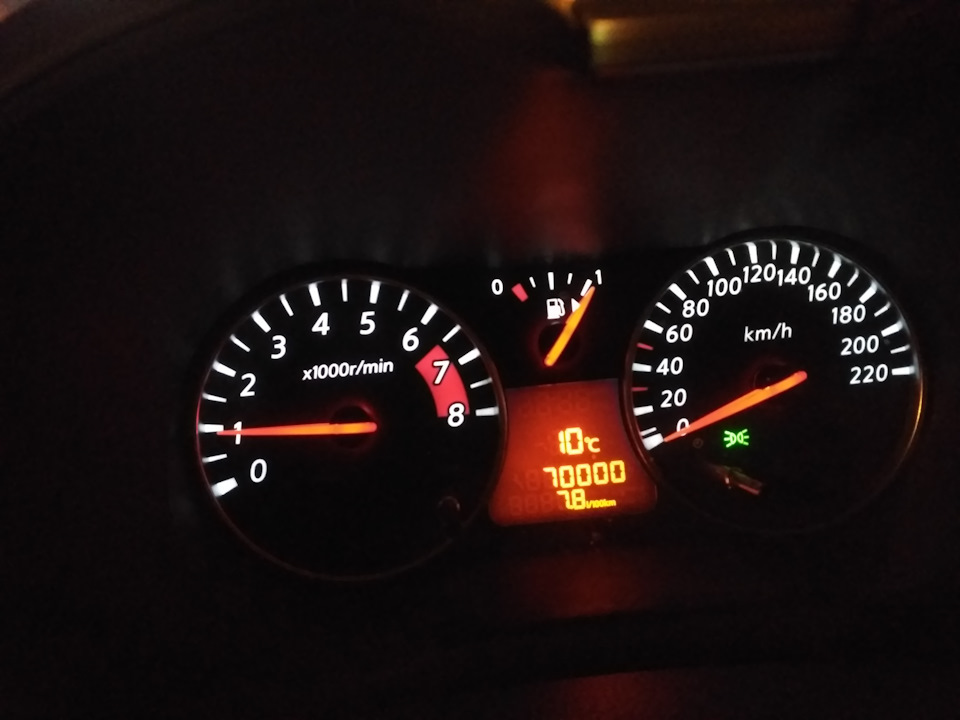 70000 — Nissan Note (1G)