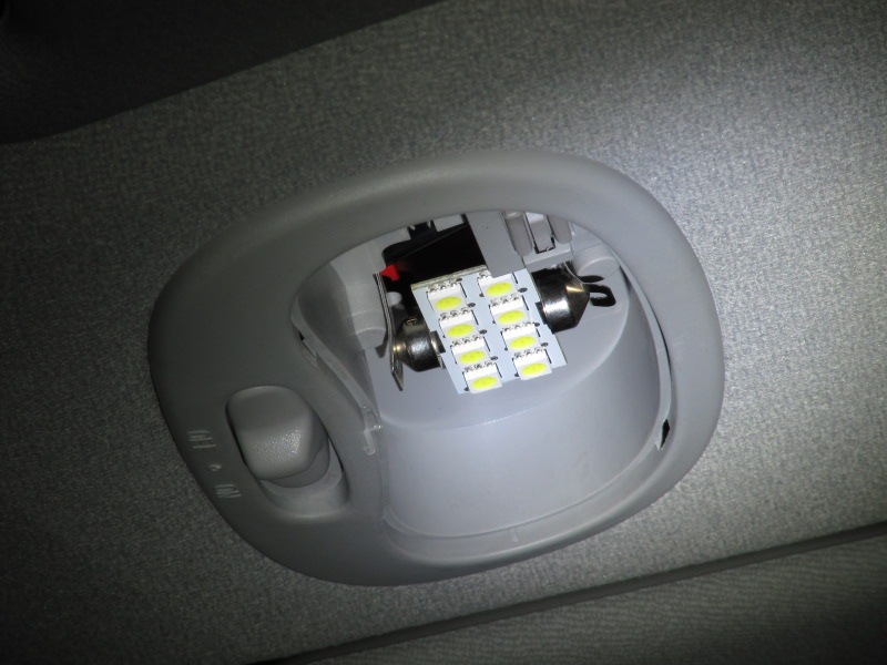 LED-лампа салонная в плафоне — Chevrolet Spark (M200/M250)