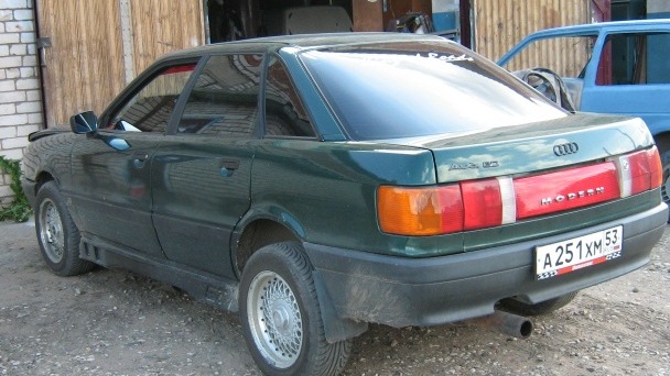Audi 80
