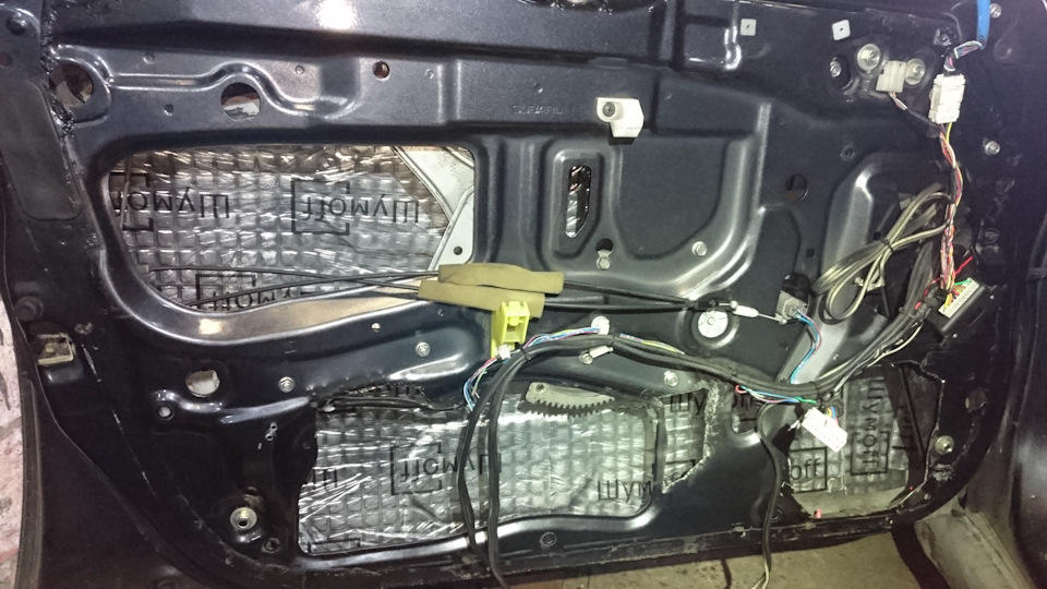 Фото в бортжурнале Subaru Legacy (BL/BP)