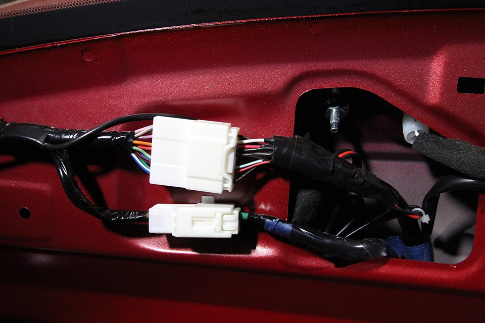 Без дополнительных реле все выглядит вполне себе аккуратно — Mazda 3 (3G) BM