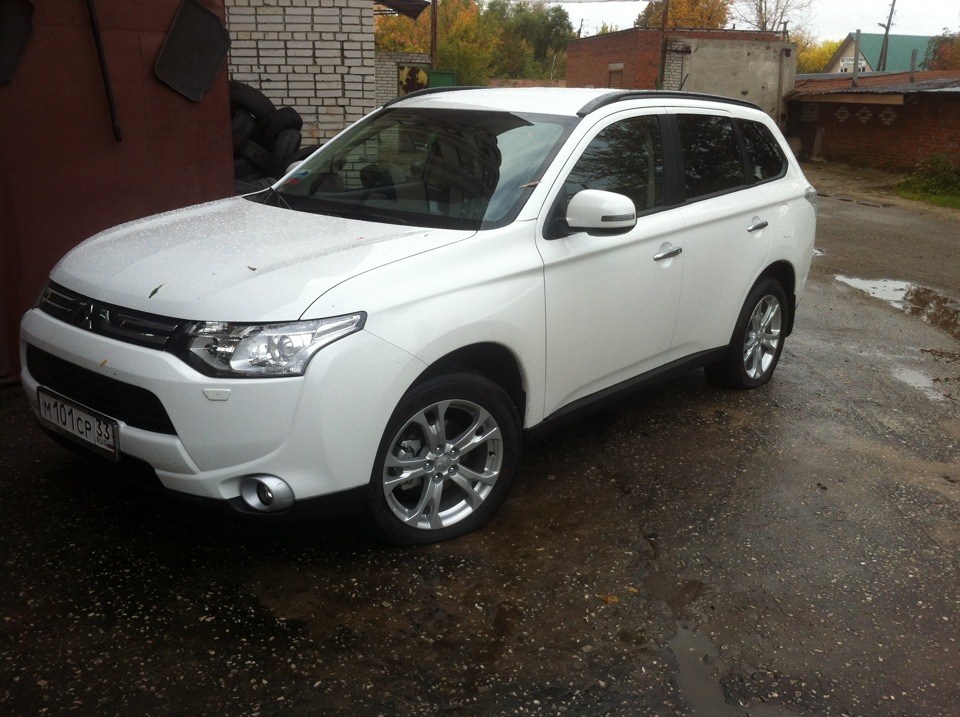 Фото в бортжурнале Mitsubishi Outlander (3G). Запчасти на фото: 401101