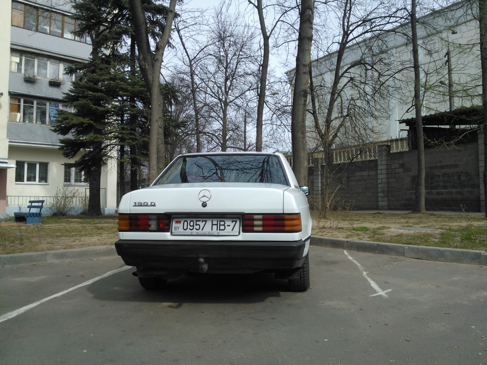 Правый вообще не ок =\ — Mercedes-Benz 190 (W201)