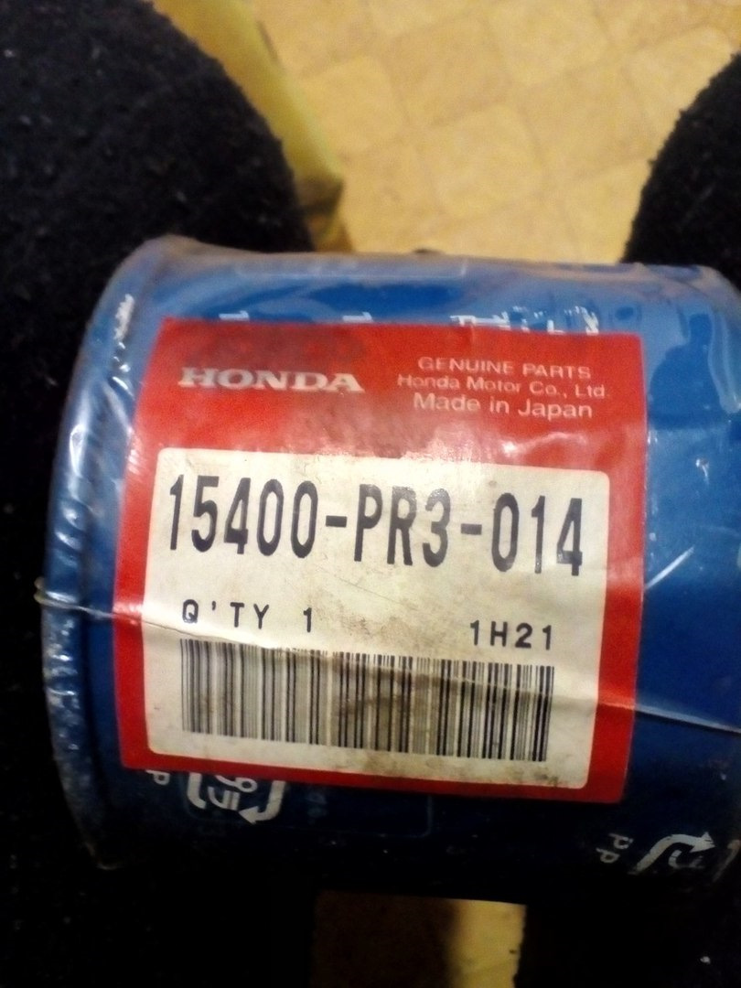 Маслофильтр оригинальный Honda — Honda Odyssey (1G). Запчасти на фото: 15400PR3014