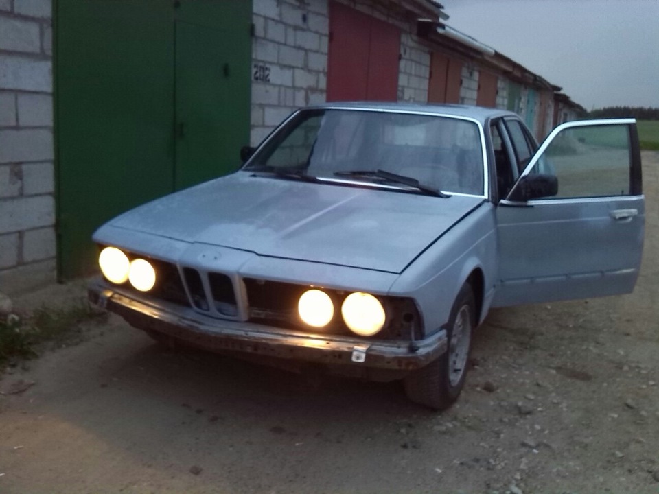 Фото в бортжурнале BMW 7 series (E23)