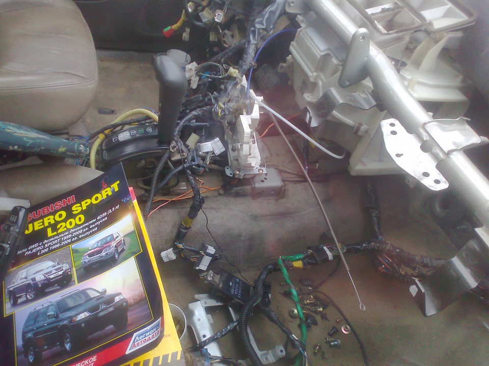 Фото в бортжурнале Mitsubishi Montero Sport (1G)