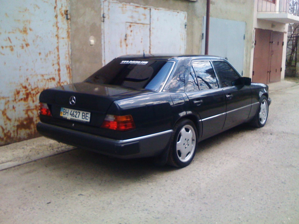 Фото в бортжурнале Mercedes-Benz E-Class (W124)