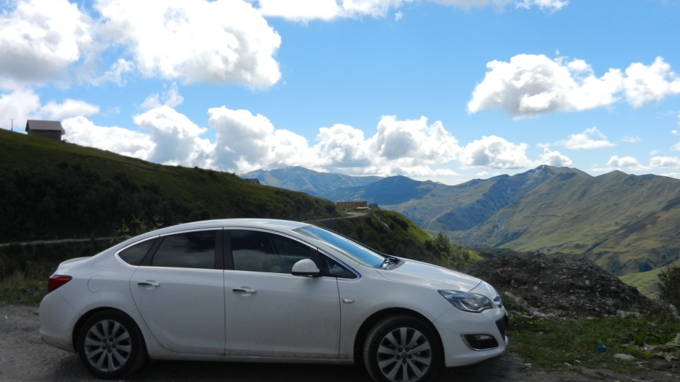 Opel Astra 1.4 АТ седан