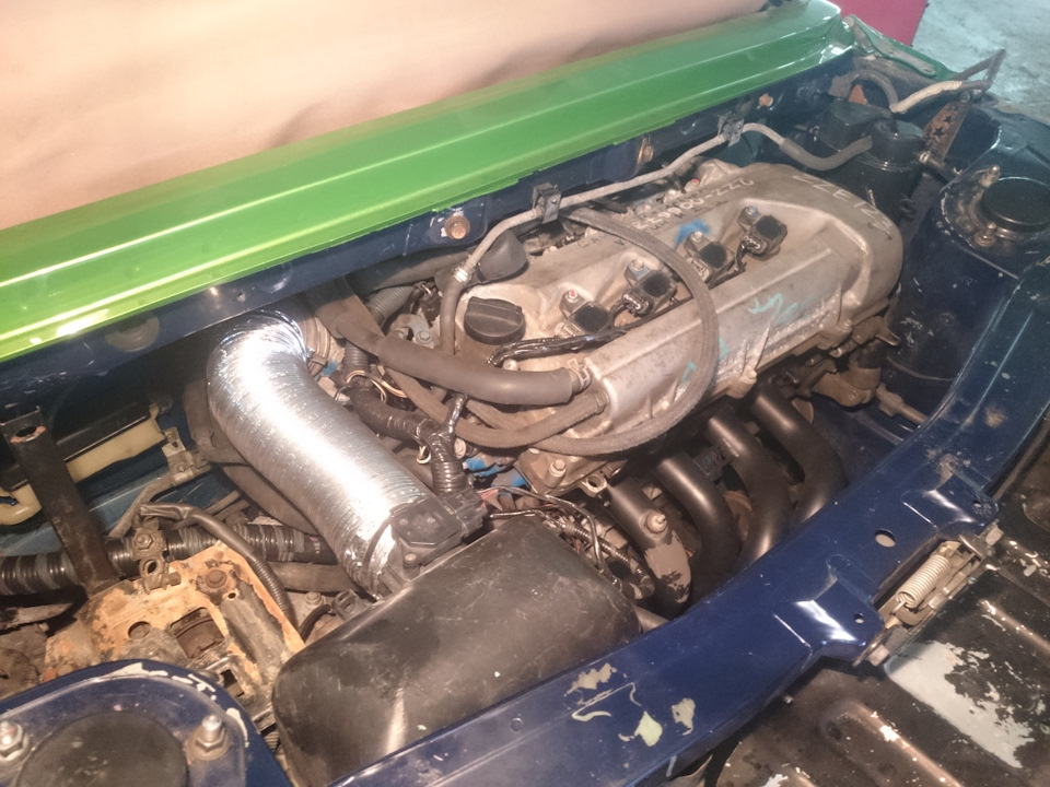С патрубком воздухана дикий колхоз)) ибо надо было завестись и проверить — Toyota MR-S