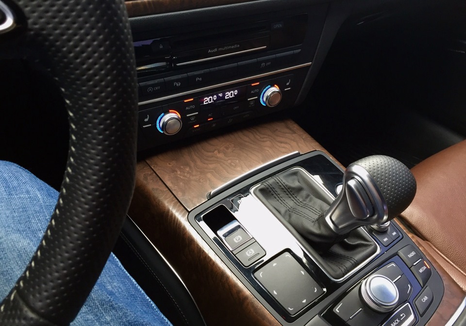 Перфорация салона дополнена — Audi A6 (C7)