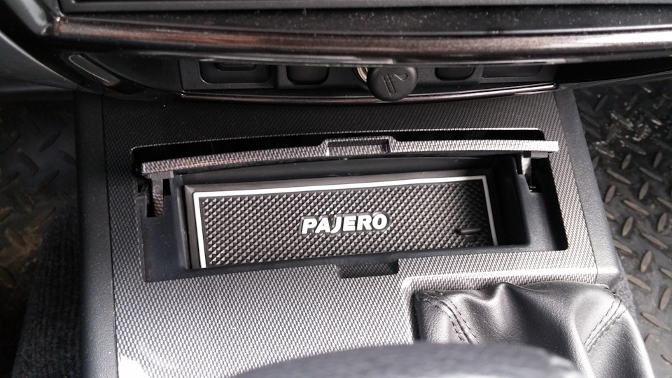 Есть первое совпадение по размеру — Mitsubishi Pajero Sport (2G)