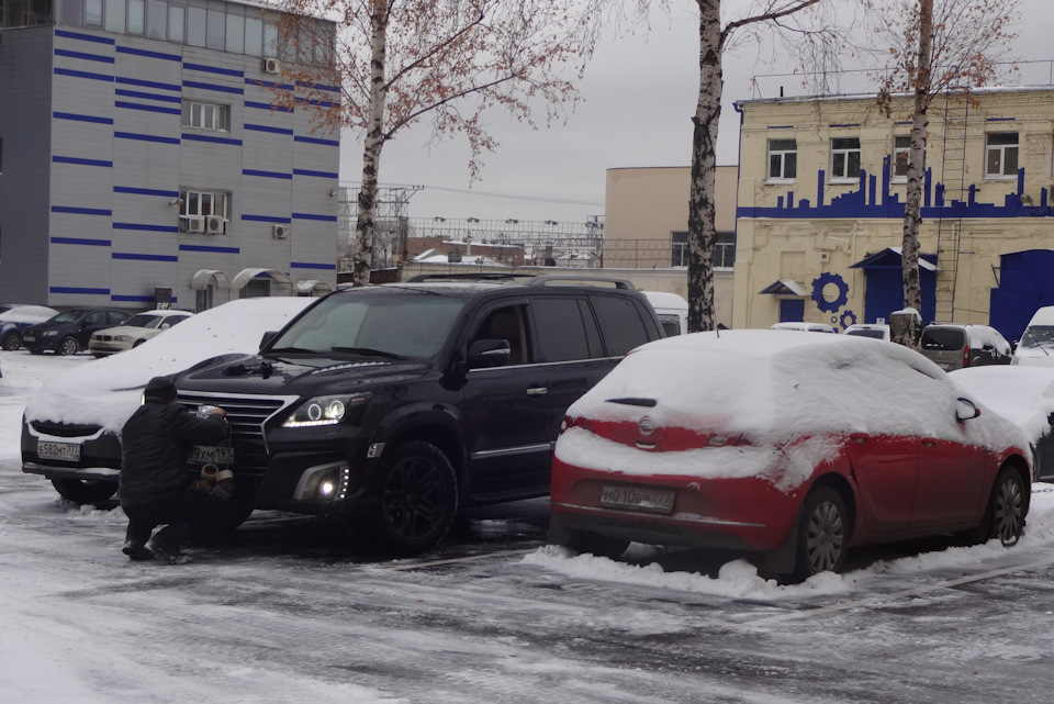 Фото в бортжурнале Lexus LX (URJ200/URJ201)